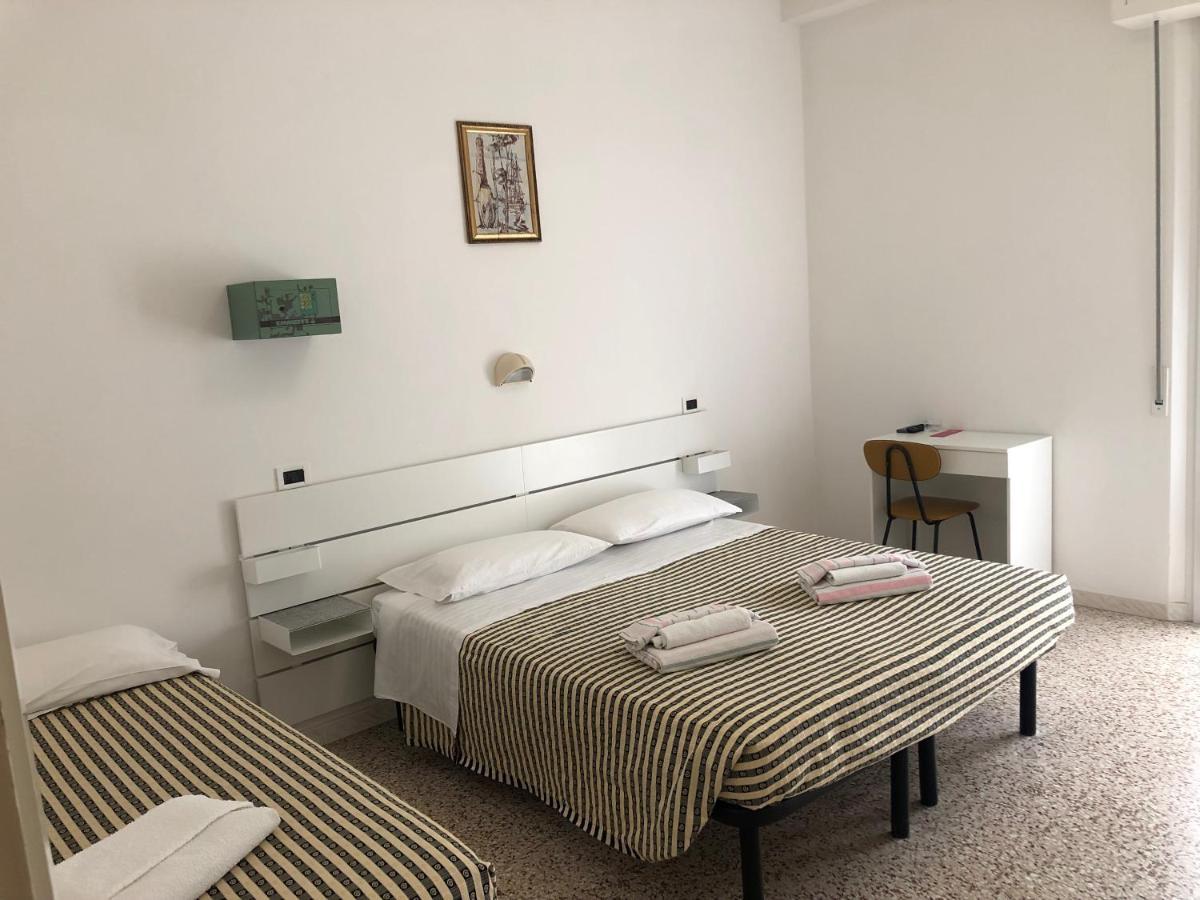 רימיני Hotel Argo מראה חיצוני תמונה