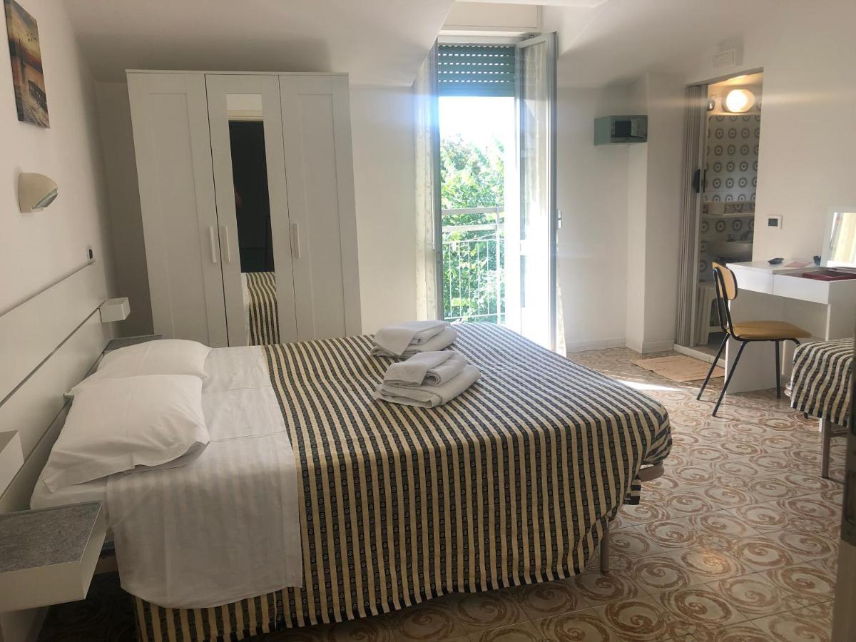 רימיני Hotel Argo מראה חיצוני תמונה