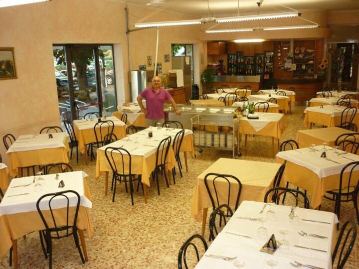 רימיני Hotel Argo מראה חיצוני תמונה